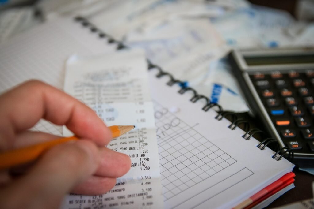 Como economizar dinheiro hoje com 5 táticas Jarmoluk Money 256312 1920 1024x683